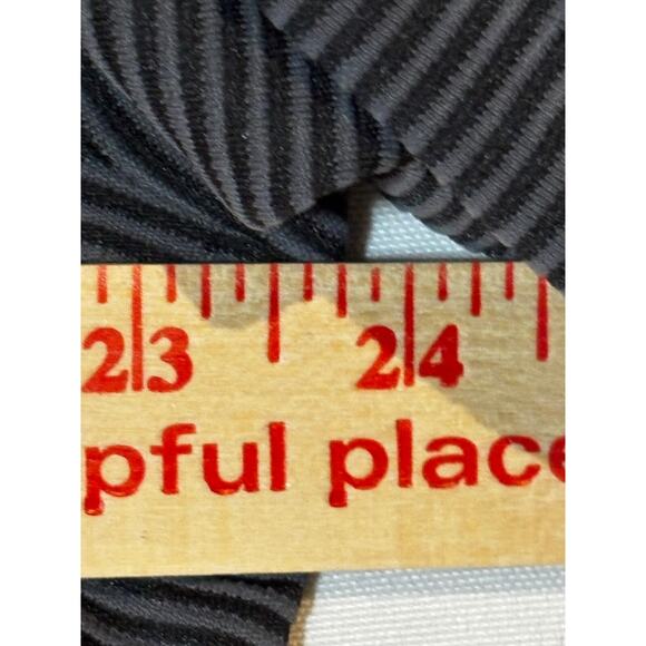 Tommy Bahama Polo Shirt Mens sz L Black Striped Modal Golf travel country club - Picture 6 of 9